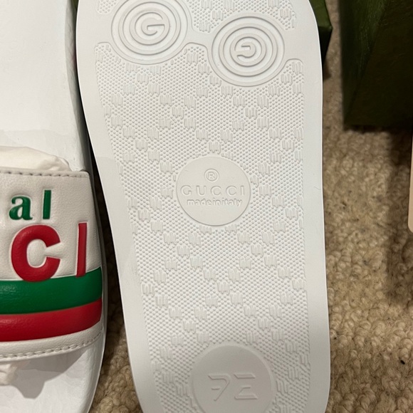 Gucci Slides - Picture 5 of 8